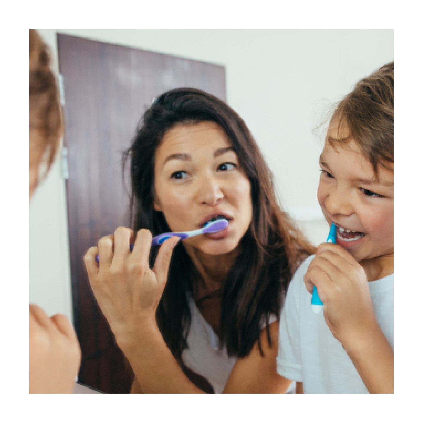 127_220411_SunnysideDentalDigital_1080x1080-photos-only2 Mother and child brushing their teeth