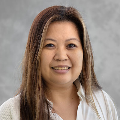 A portrait ofJennifer Paras, LMHC